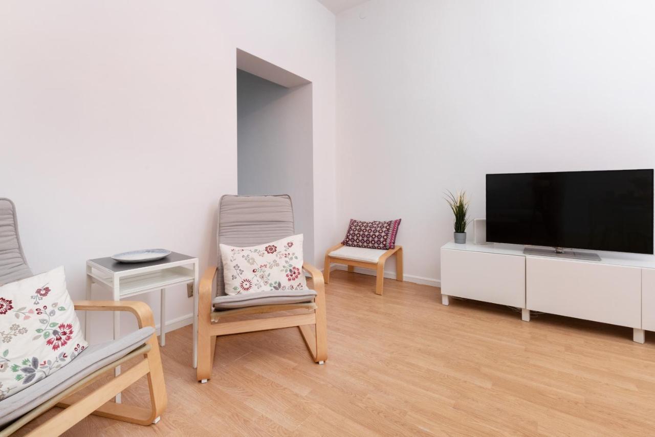 90m2 400m To The By Renters Apartment *